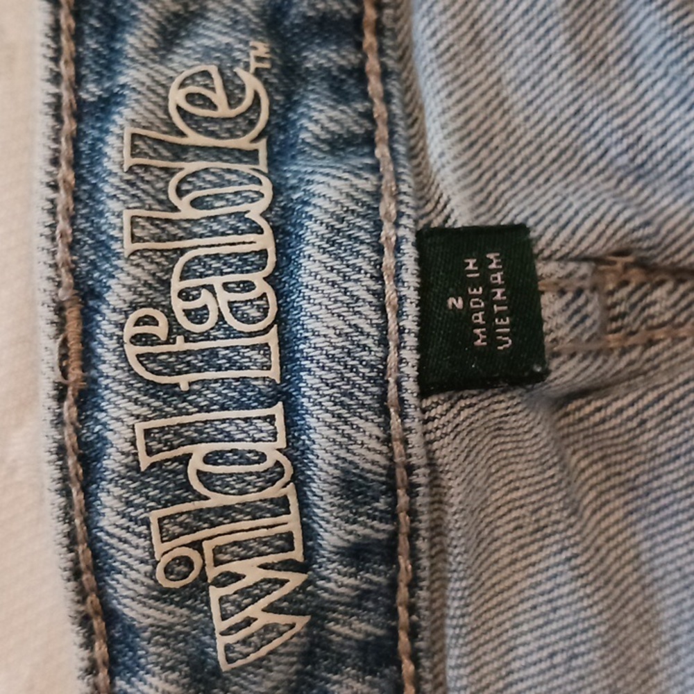 Distressed Blue Jeans - Picture 7 of 8